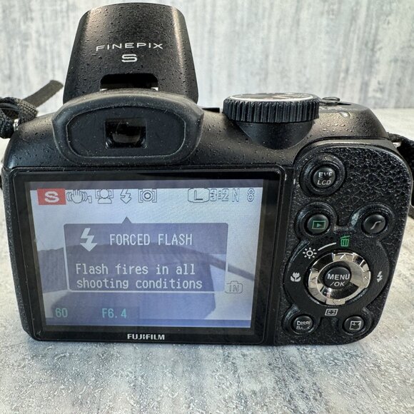Fujifilm Finepix S1800 Digital 12 Megapixel Black Camera-TESTED - Picture 15 of 16